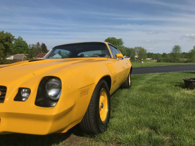 Yello 1978 Chevrolet Camaro with Tan interior