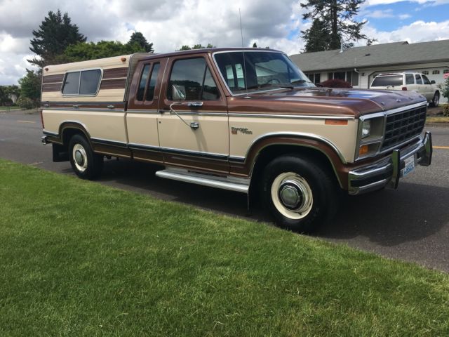Brown 1981 Ford F-250 Extended Cab Pickup with Brown interior