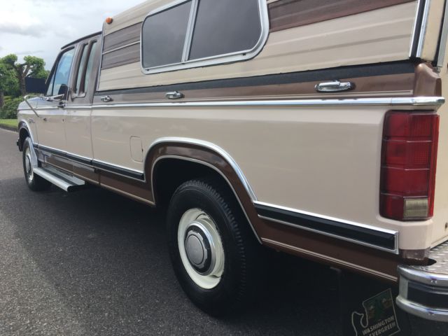 Brown 1981 Ford F-250 Extended Cab Pickup with Brown interior