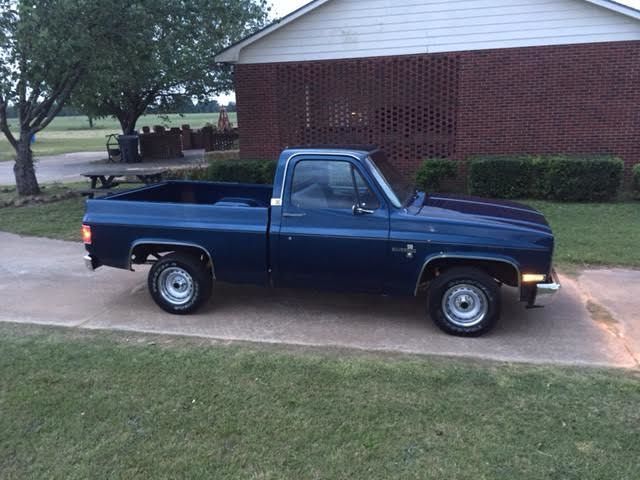 Blue 1984 Chevrolet C-10 with Blue interior