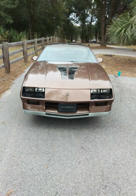 Brown 1984 Chevrolet Camaro Coupe with Brown interior