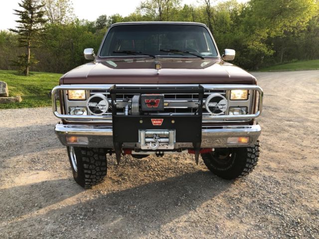 Brown/Gold 1985 Chevrolet C/K Pickup 2500 Standard Cab Pickup with Black interior