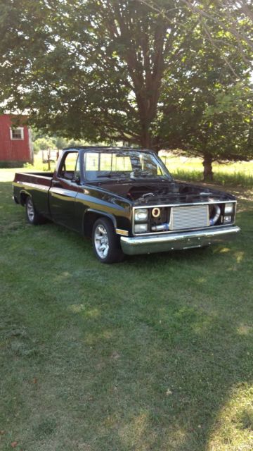 Black 1985 Chevrolet C-10 Standard Cab Pickup with Black interior
