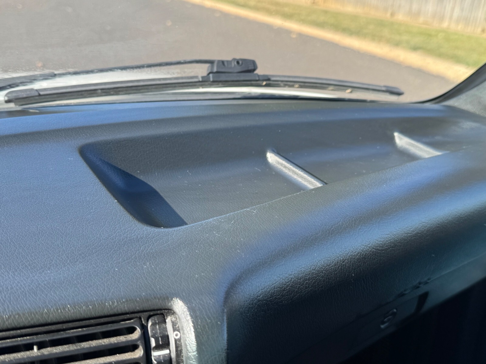 White 1986 BMW 3-Series Sedan with Blue interior