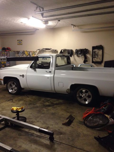 White 1986 Chevrolet C-10 with Burgundy interior