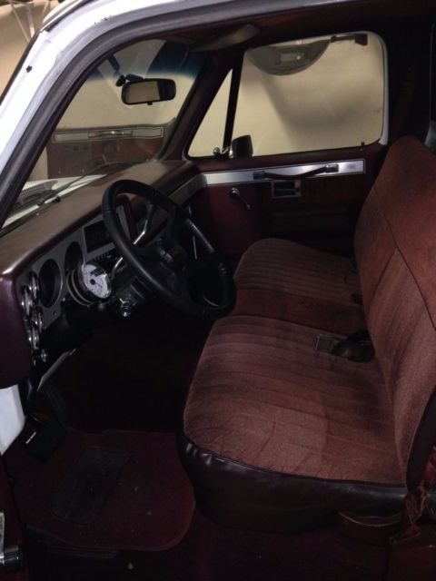 White 1986 Chevrolet C-10 with Burgundy interior
