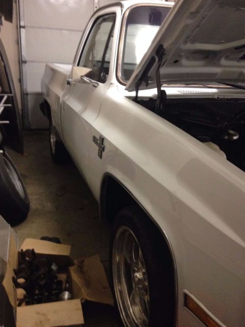 White 1986 Chevrolet C-10 with Burgundy interior
