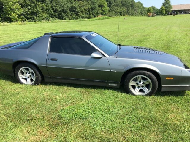Gray 1986 Chevrolet Camaro T Tops with Gray interior