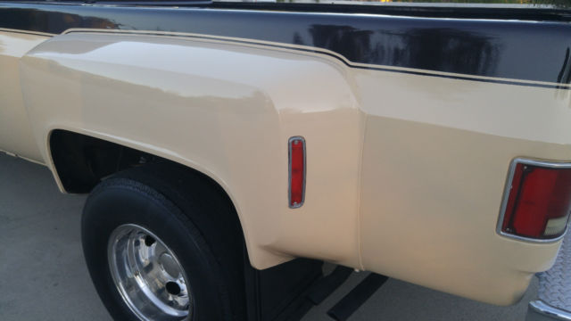 Brown 1987 Chevrolet C/K Pickup 3500 Crew Cab Pickup with Tan interior