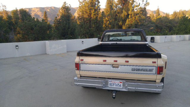 Brown 1987 Chevrolet C/K Pickup 3500 Crew Cab Pickup with Tan interior