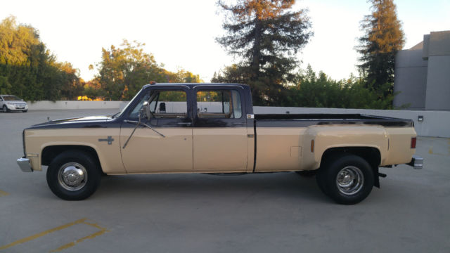 Brown 1987 Chevrolet C/K Pickup 3500 Crew Cab Pickup with Tan interior