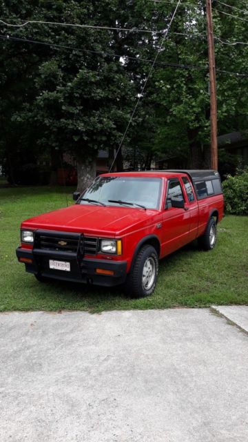 Red 1987 Chevrolet S-10 Extended Cab Pickup with Black interior