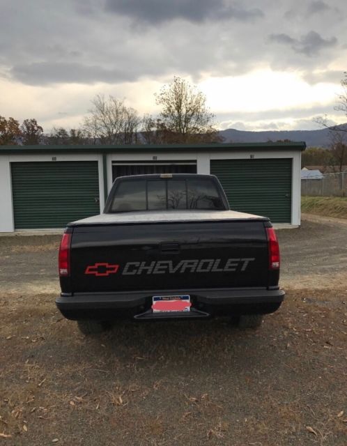 Black 1990 Chevrolet C/K Pickup 1500 with Burgundy interior