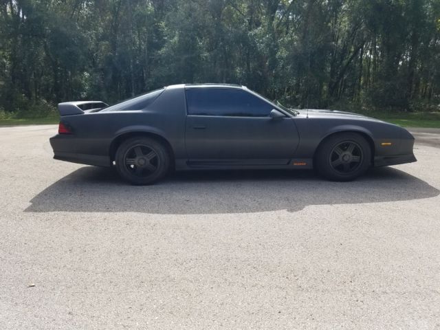Black 1992 Chevrolet Camaro Coupe T-Top with Gray interior
