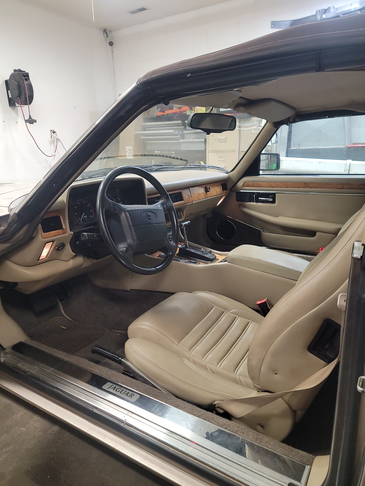 Brown 1993 Jaguar XJS