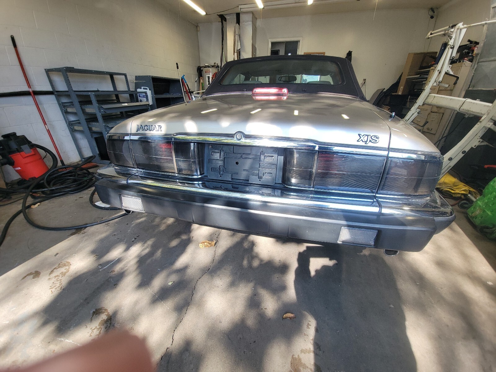 Brown 1993 Jaguar XJS