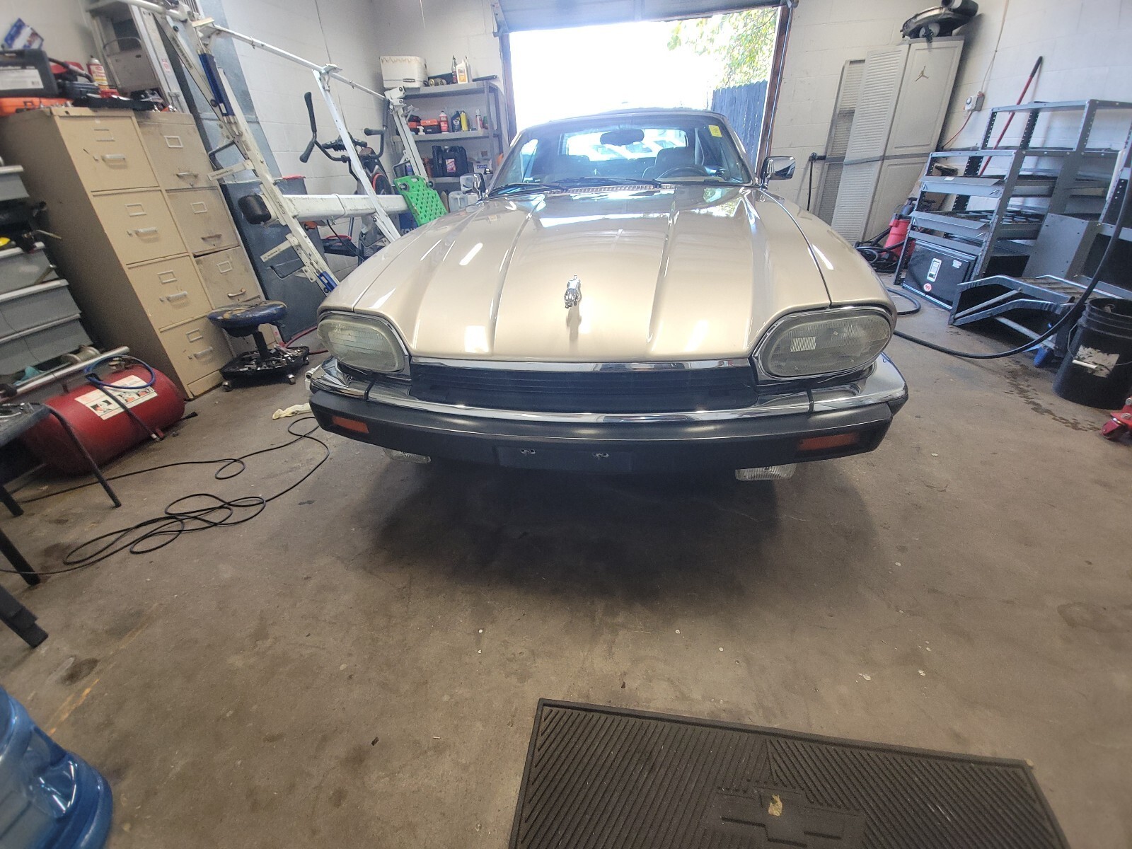 Brown 1993 Jaguar XJS
