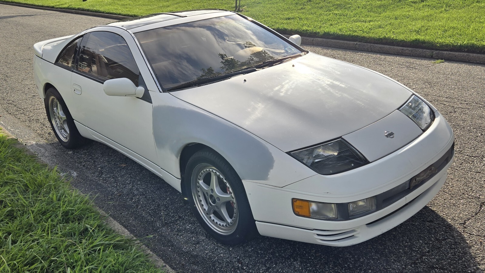 White 1993 Nissan 300ZX Coupe with Tan interior