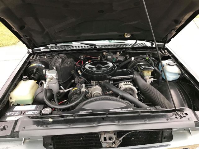 Black 1993 Chevrolet S-10 Extended Cab Pickup with Gray interior