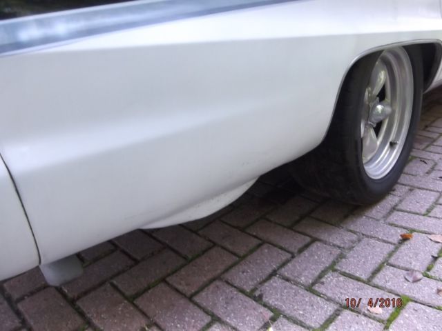 White/Black 1993 Chevrolet Caprice Wagon with Gray interior
