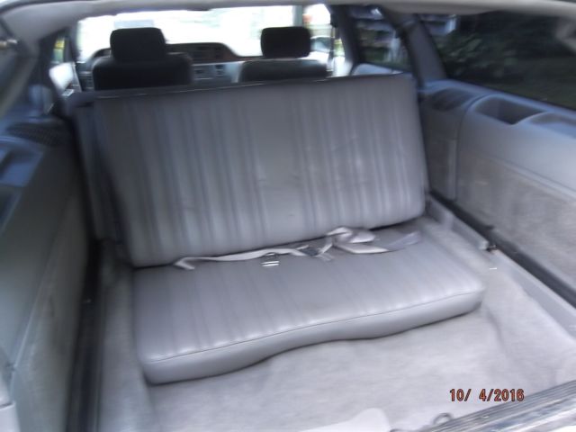 White/Black 1993 Chevrolet Caprice Wagon with Gray interior