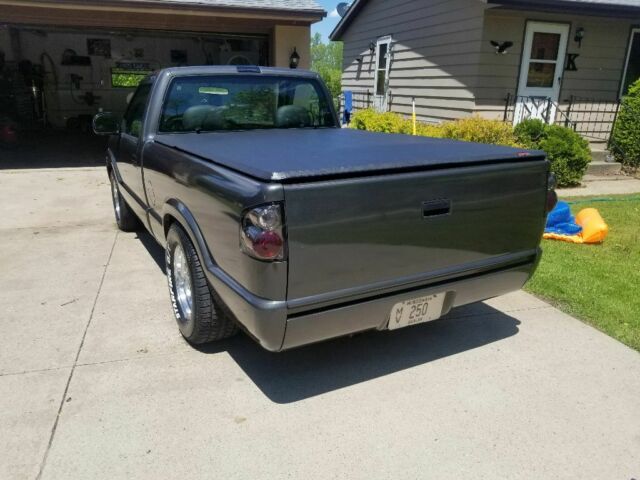 Gray 1994 Chevrolet S-10 Standard Cab Pickup with Gray interior