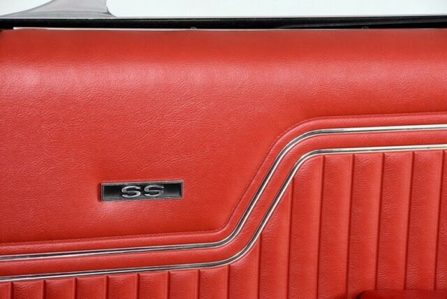 Silver 1970 Chevrolet Chevelle Convertible with Red interior