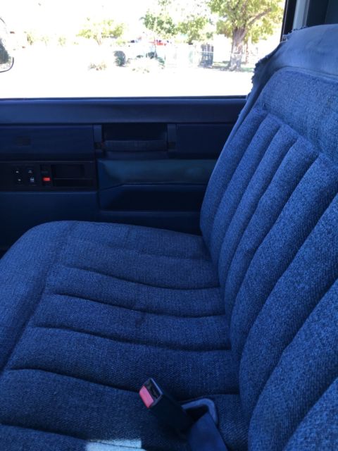 1988 Chevrolet C/K Pickup 3500 Extended Cab Pickup with Blue interior