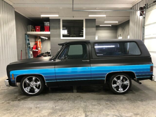 Black 1977 Chevrolet Blazer SUV with Blue interior