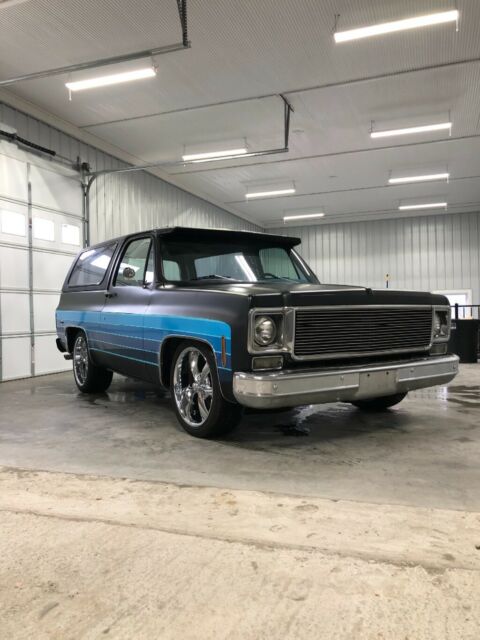 Black 1977 Chevrolet Blazer SUV with Blue interior