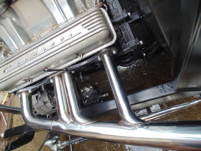 Black 1932 Ford 5 window
