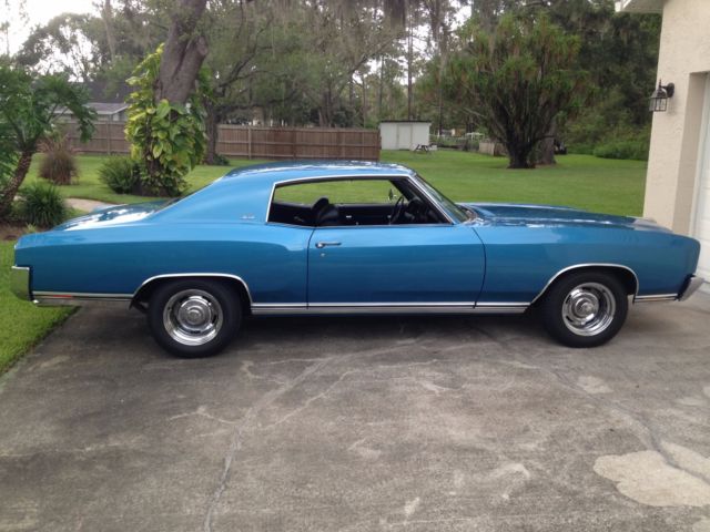 Blue 1972 Chevrolet Monte Carlo Coupe with Black interior