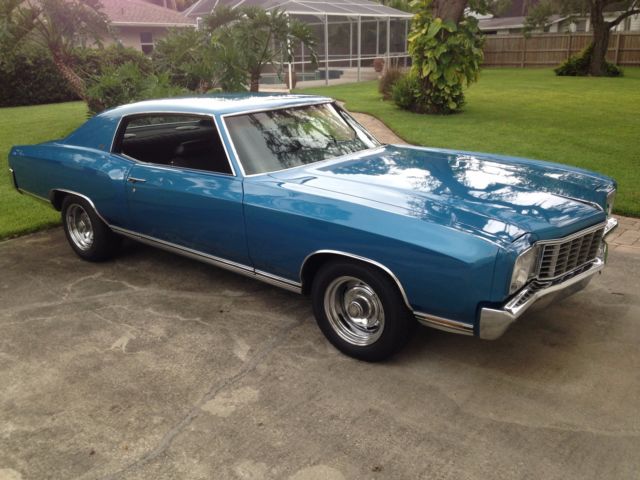 Blue 1972 Chevrolet Monte Carlo Coupe with Black interior