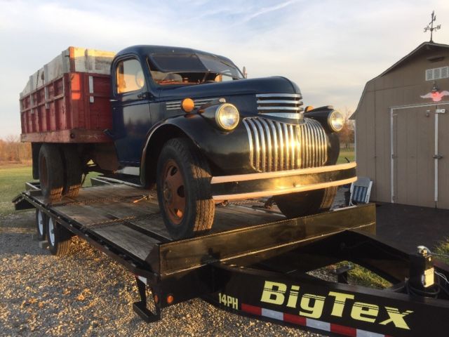 Blue 1946 Chevrolet Other Pickups Cab & Chassis with Patina interior