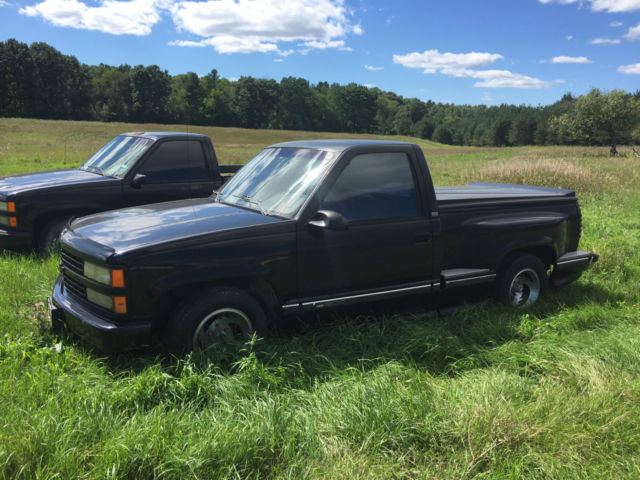 Black 1990 Chevrolet C/K Pickup 1500 with Red interior