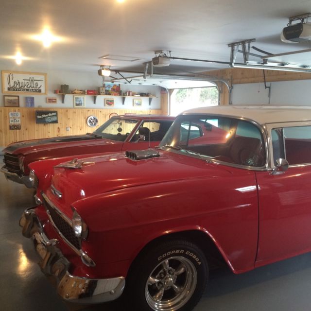 Red / white 1955 Chevrolet Bel Air/150/210 Sedan with Red interior
