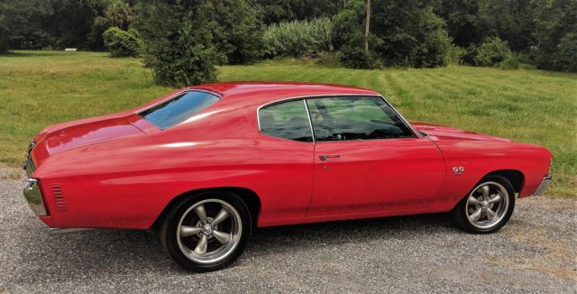 Red 1971 Chevrolet Chevelle Coupe with Black interior