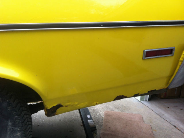 Green 1971 Chevrolet Nova 2 dr with Sandalwood interior