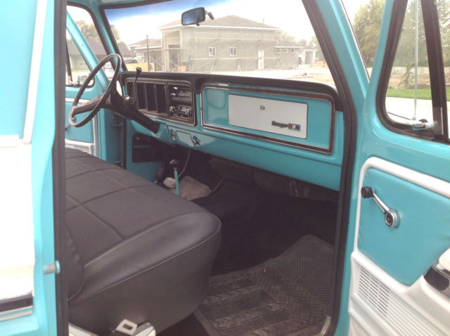 Teal 1973 Ford F-250 Cab & Chassis with White interior