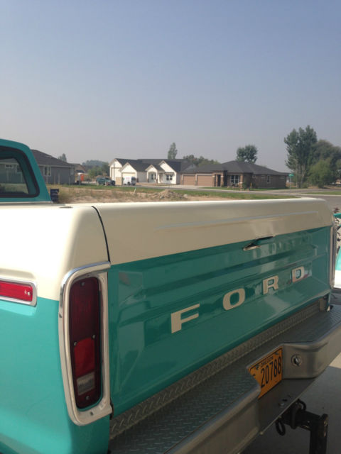 Teal 1973 Ford F-250 Cab & Chassis with White interior