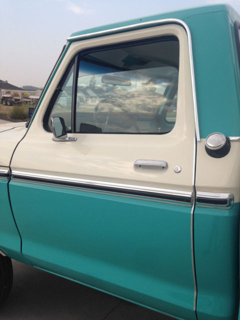 Teal 1973 Ford F-250 Cab & Chassis with White interior
