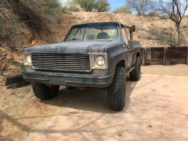 Black 1975 Chevrolet Blazer SUV with Tan interior
