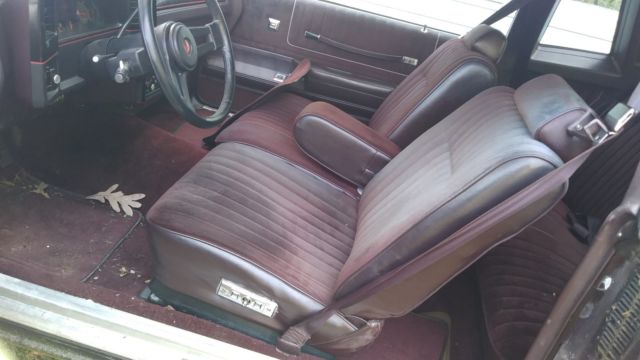 Burgundy 1987 Chevrolet Monte Carlo Coupe with Burgundy interior