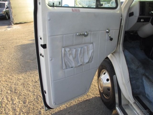 White 1994 Chevrolet Commercial Cutaway with Blue interior