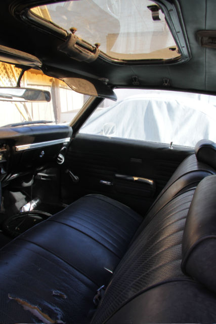 White 1969 Chevrolet Chevelle Coupe with Black interior