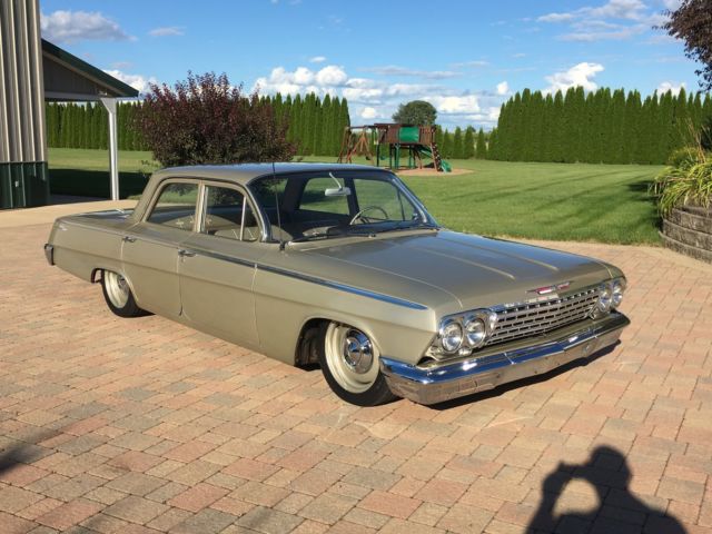 Silver 1962 Chevrolet Bel Air/150/210 Sedan