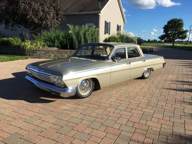Silver 1962 Chevrolet Bel Air/150/210 Sedan
