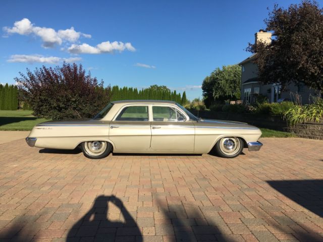 Silver 1962 Chevrolet Bel Air/150/210 Sedan