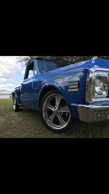 House of colors blue pearl metallic 1972 Chevrolet C-10 Step side with Black interior