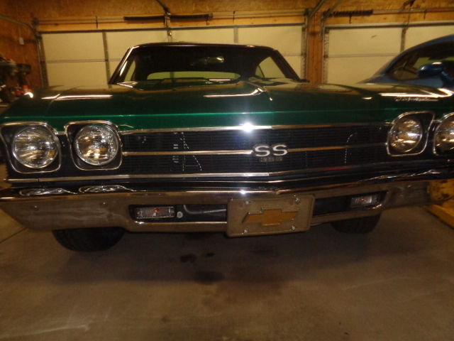 Green 1969 Chevrolet Chevelle with Green interior